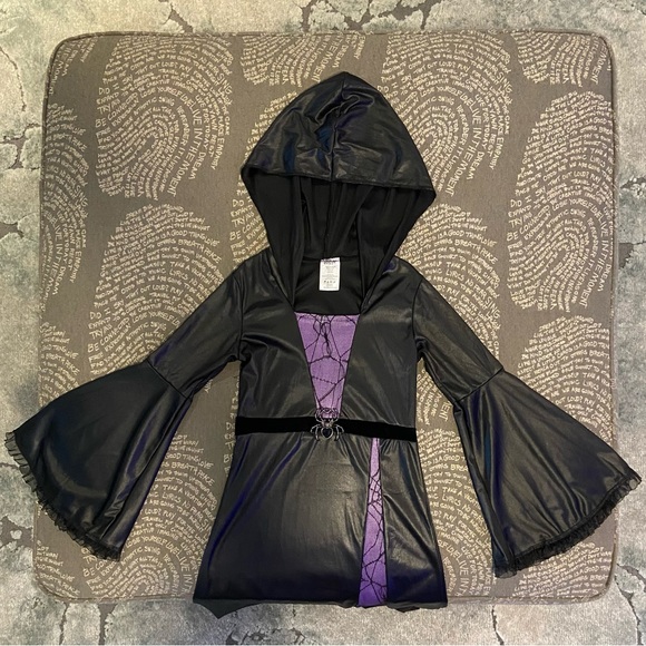 Spirit Halloween Girls Spider Sorceress Witch Costume - Picture 3 of 7